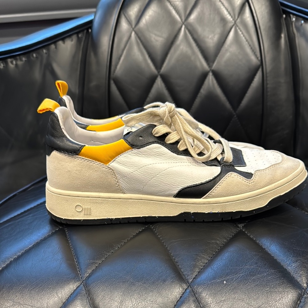 Oncept men’s 10 white - Black - Yellow Phoenix Night